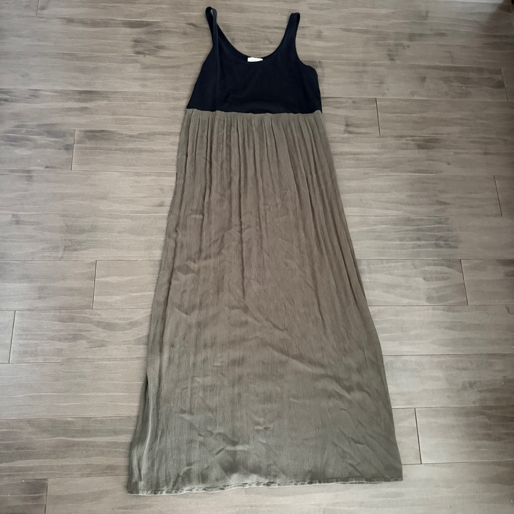 LOFT Black and Khaki Green Tank Maxi Dress size Petite Large